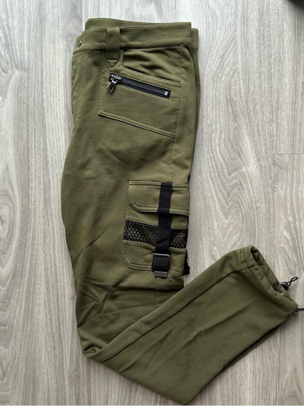 Andrew Christian | Army Cargo Pants in Olive (Medium) - Picture 4 of 15